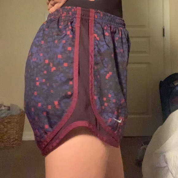 Nike Dri Fit Womens Running shorts size Small - Picture 2 of 5